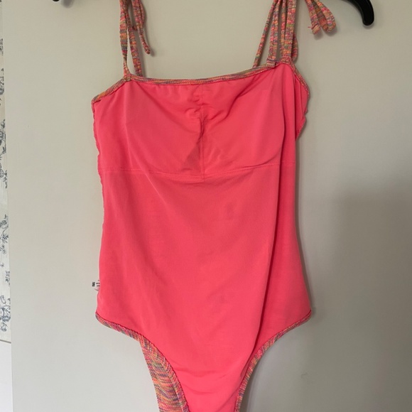 NWOT One piece swimsuit - Picture 6 of 10
